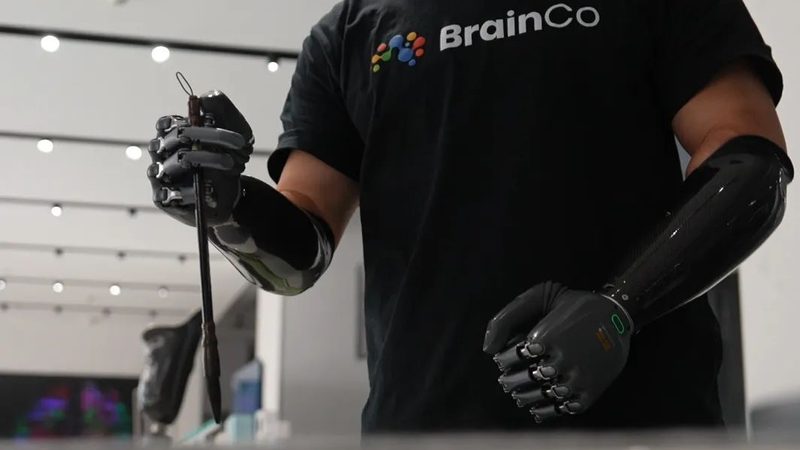 构建数据服务硬件配置清单：关键要素与选型逻辑